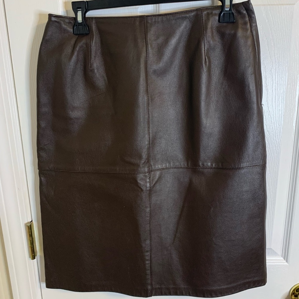 Peter Nygard High Waisted Leather Pencil Skirt
